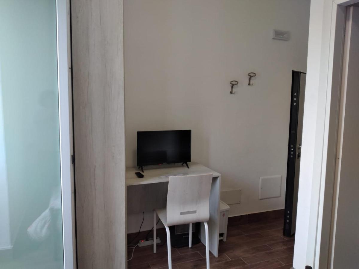 Curti Granda Hotel Rescaldina Kültér fotó
